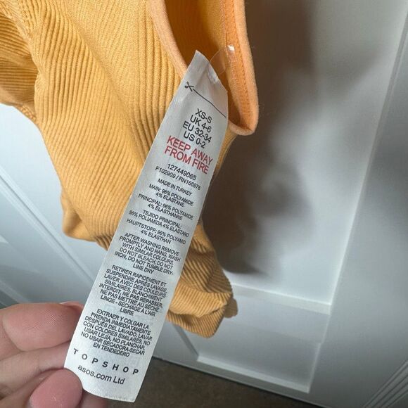 NWT Topshop tank yellow fitted size 0-2 (v1) - Picture 3 of 4